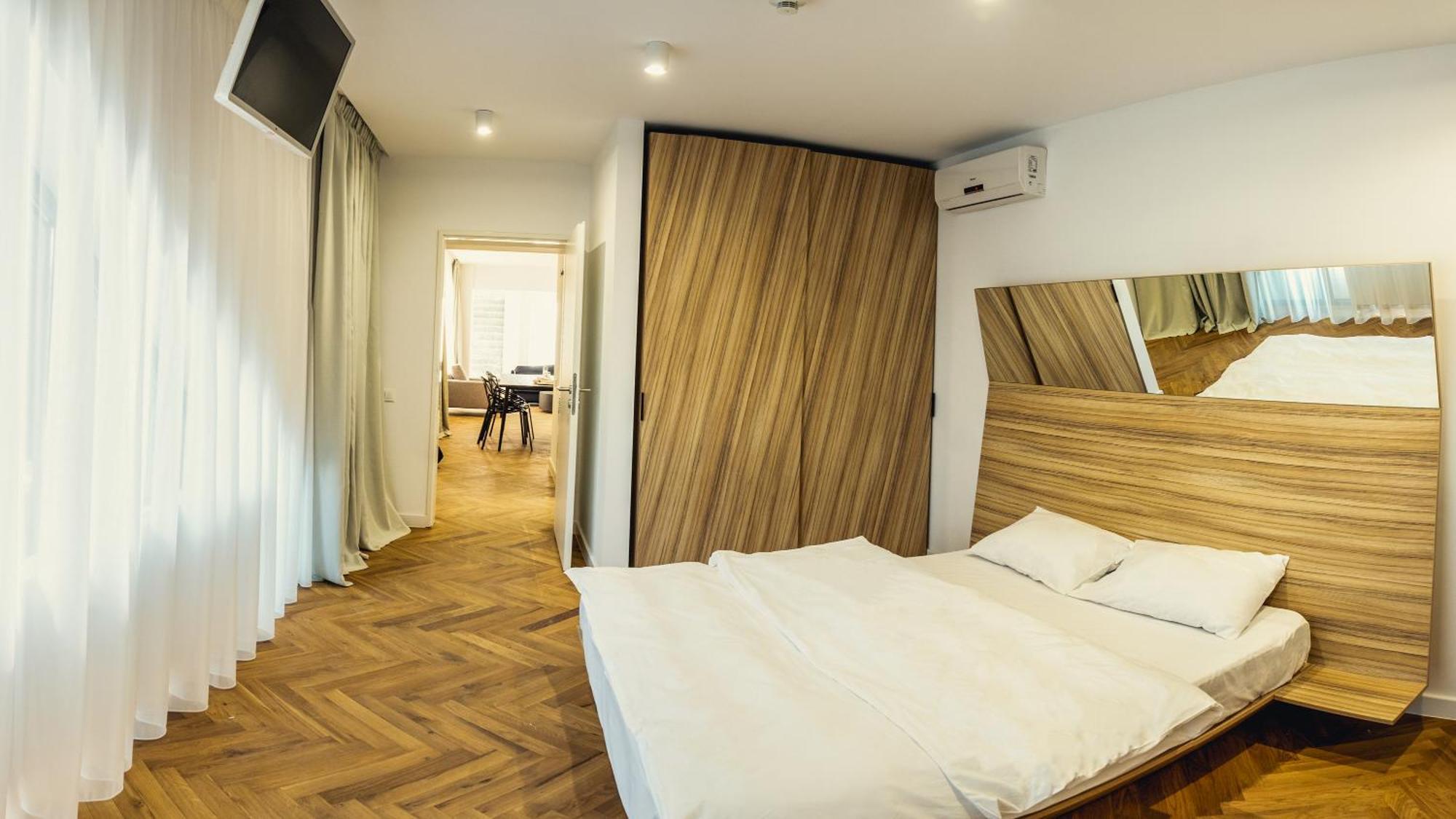 Aparthotel Blend Center 3*